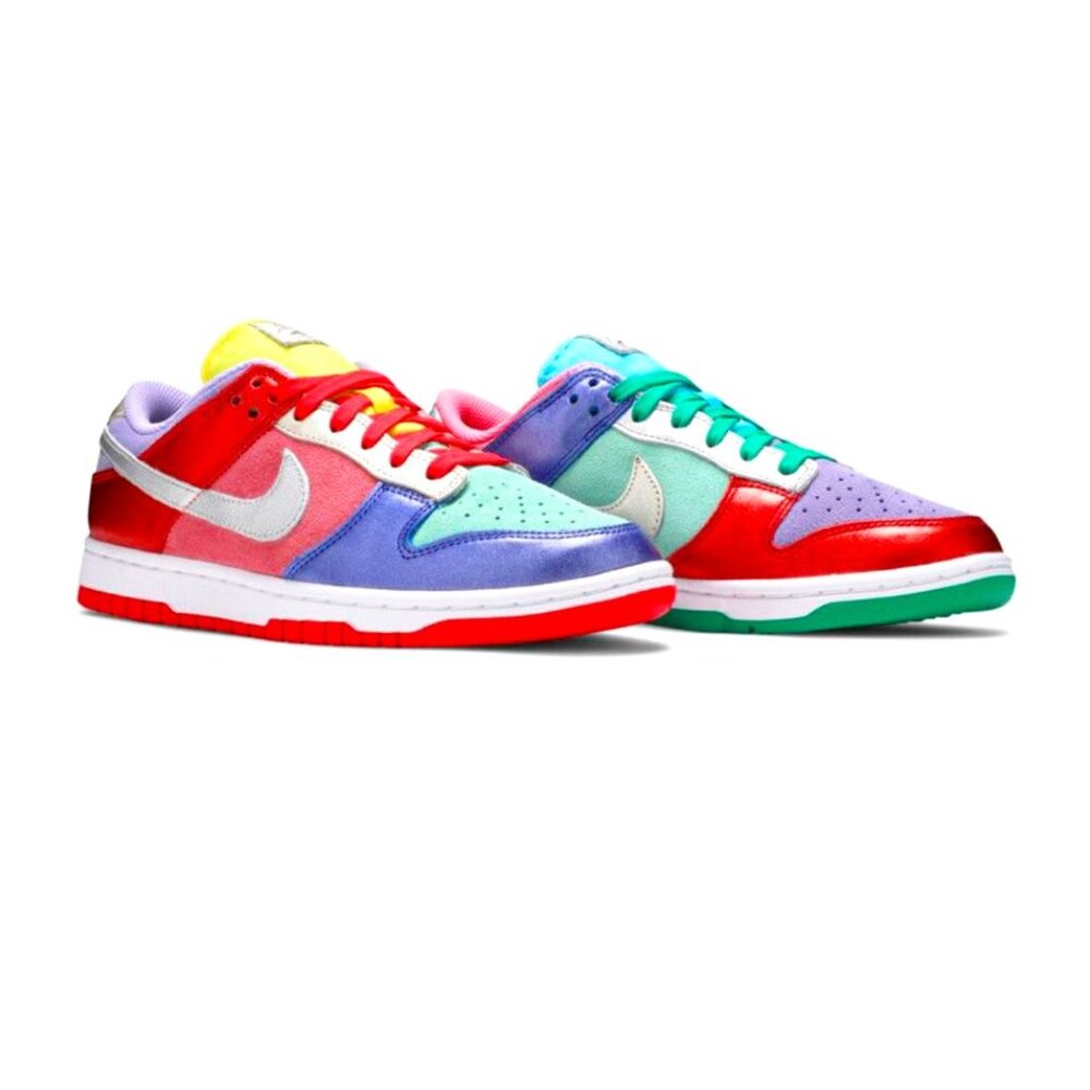 Nike Dunks Sunset Pulse Women 6.5 (NWT)